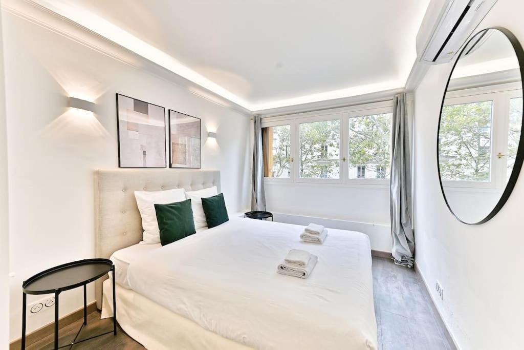 Appartement Ensoleille Proche Buttes Chaumont *